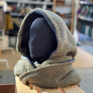 Cuello Capucha Curly Verde Oliva