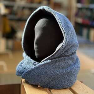 Cuello Capucha Curly Azul Grisáceo